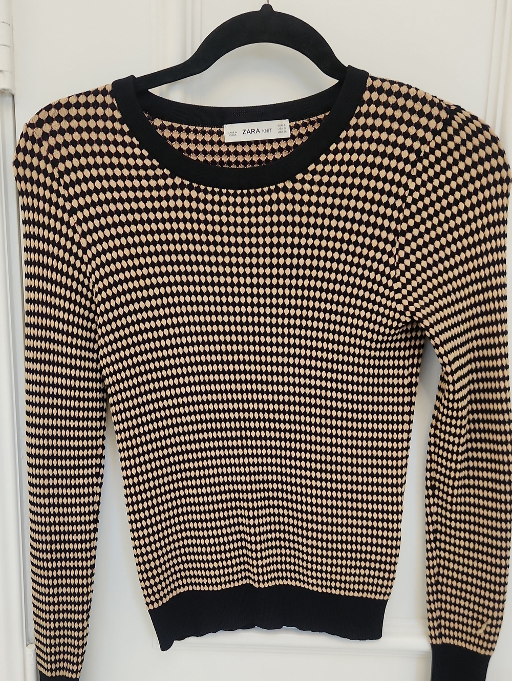 Zara Black and Beige Geometric Crew Neck Sweater
